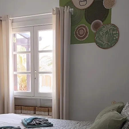 Lovely Casa Felicidad, Swimming Pool, Wifi X Private Garden