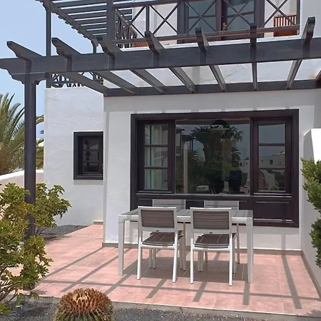 Lovely Casa Felicidad, Swimming Pool, Wifi X Private Garden Playa Blanca (Lanzarote)