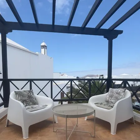 Lovely Casa Felicidad, Swimming Pool, Wifi X Private Garden Vakantiehuis Playa Blanca (Lanzarote)