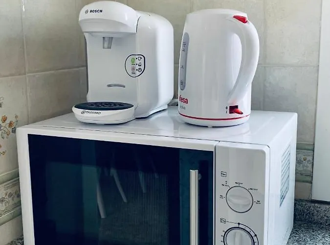 Lovely Casa Felicidad, Swimming Pool, Wifi X Private Garden بيت للعطل