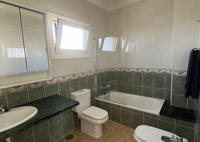 Lovely Casa Felicidad, Swimming Pool, Wifi X Private Garden