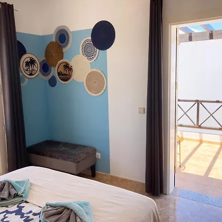 Lovely Casa Felicidad, Swimming Pool, Wifi X Private Garden * Playa Blanca
